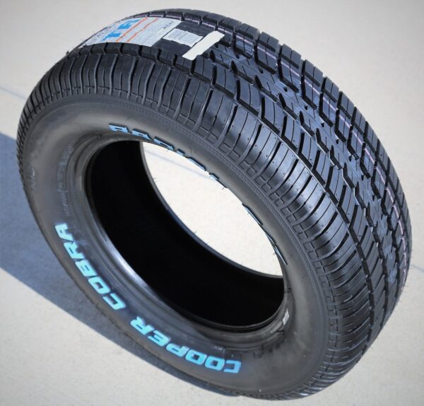 02321925-01DF-F962-E96B-F061E2774010.jpg Tire Cooper Cobra Radial G/T 225/70R15 100T (RWL) A/S All Season