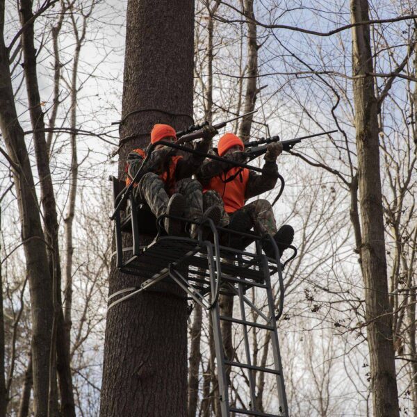 203932CB-592D-5B52-0D52-9E441F7EDEB4 RIVERS EDGE Lockdown 21 ft. 2-Man Ladder Treestand LD202E