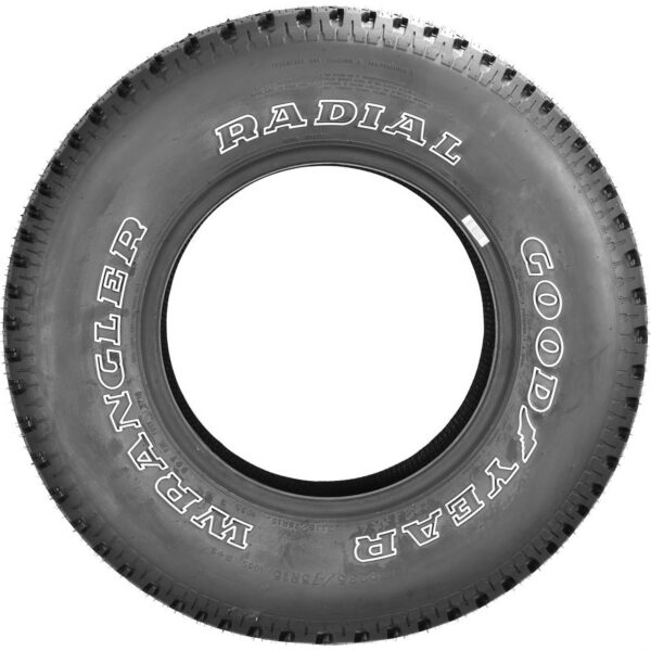 277563F8-4973-1A30-04D2-620123C92629.jpg Goodyear Wrangler Radial 235/75R15 105S All-Season Tire