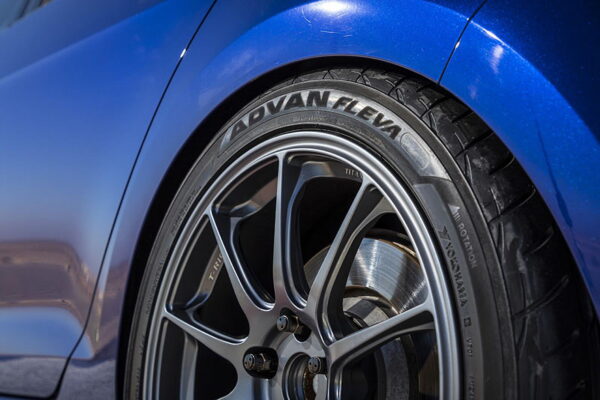 2CEAF7B8-41B1-5942-BE8B-7496D70A2B9F.jpg Yokohama Advan Fleva V701 185/55R15 82V Performance Tire