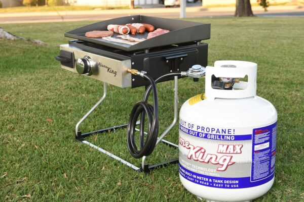 35B145AE-BD86-CADC-2FF6-95BE93B736E1.jpg Pound Steel Propane Tank Cylinder with OPD Valve and Built-in Gauge. 20 lb Vertical-Flame King