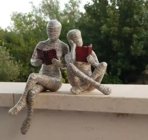 372c026b7be5271f83e608b3a89ec0d3.webp Reading Woman Resin Statue|Pulp Woman Reading Resin Bookshelf Decor