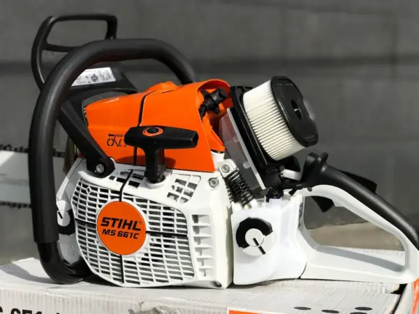 635D6082-CB21-40DE-362D-B0A116BEFF14.webp MS 661 C-M 32 Professional Chainsaw