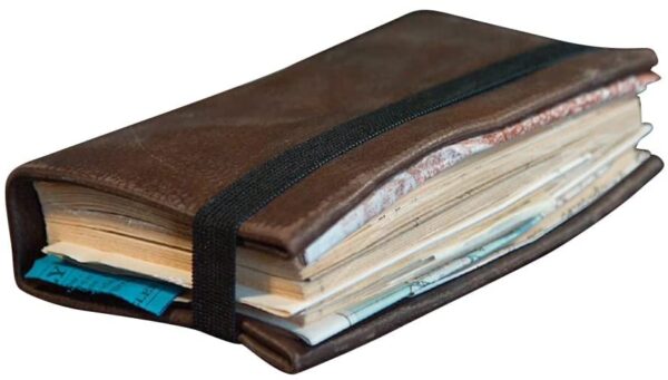 822badc9438a2860db6b84430ff491de.jpg Indiana Jones Grail Diary Classic Movie Prop Replica Collection Cosplay Vintage Leather Writing Journal Notebook Movie Fans Gift