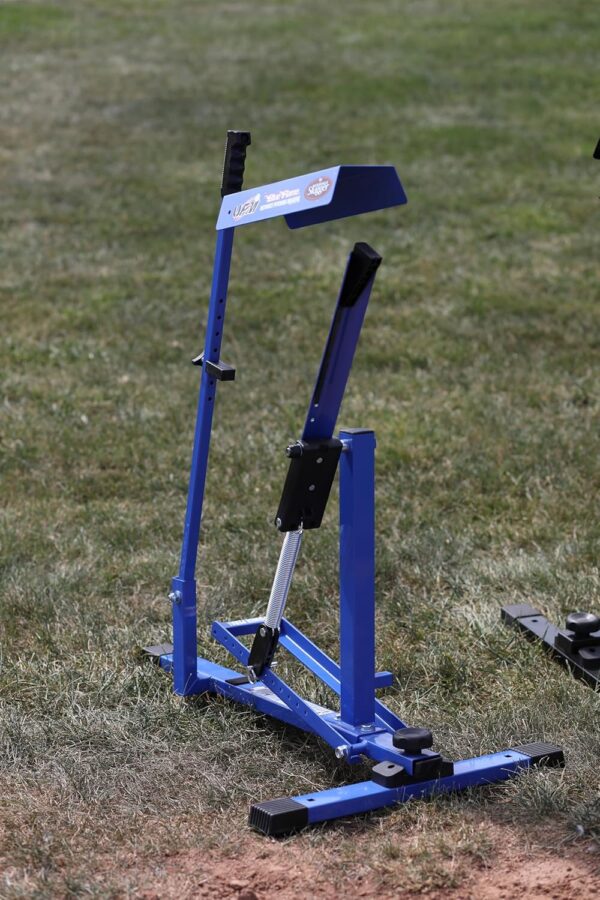 AAD02FB5-C398-7070-5023-4B093C5E5B71.jpg Louisville Slugger Blue Flame Pitching Machine
