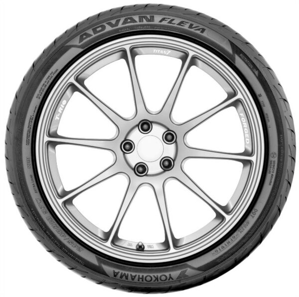 BF5F2127-690F-4884-E549-1112CB8E7623.jpg Yokohama Advan Fleva V701 185/55R15 82V Performance Tire