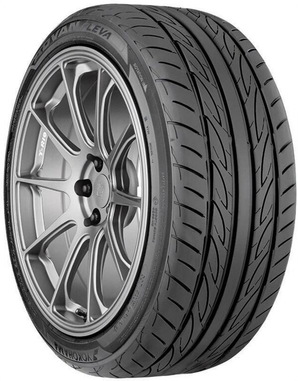 C60D8379-76E2-9939-DD24-239F34384EAF.jpg Yokohama Advan Fleva V701 185/55R15 82V Performance Tire