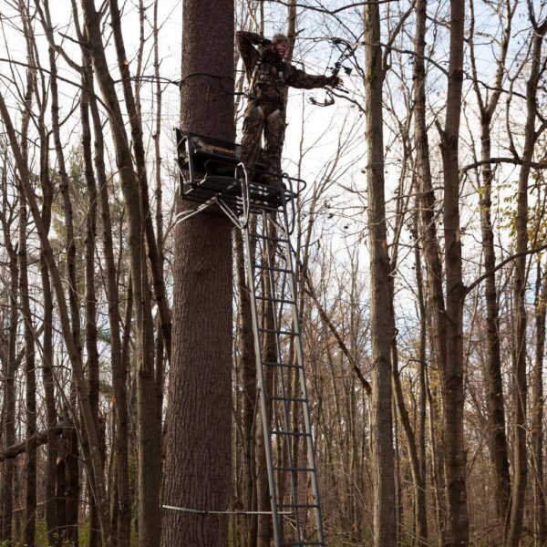 D6BC4C55-6BBE-E1BA-FF58-4DADED6568AB.jpg Lockdown 21 ft. 2-Man Ladder Treestand LD202E