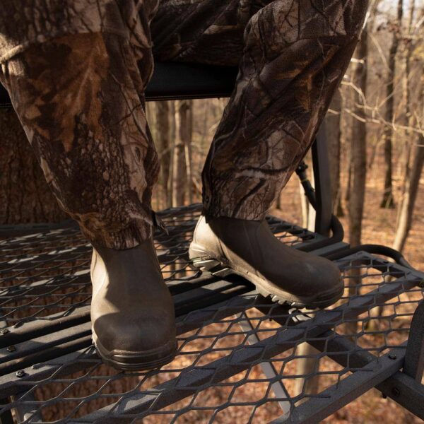 F2D1E3A2-B8DE-93AB-8E53-D4CF4BBF1858 RIVERS EDGE Lockdown 21 ft. 2-Man Ladder Treestand LD202E