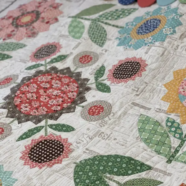 cdc08332a69427f51e452c01425f8707.webp Sunflower Quilt Template Set